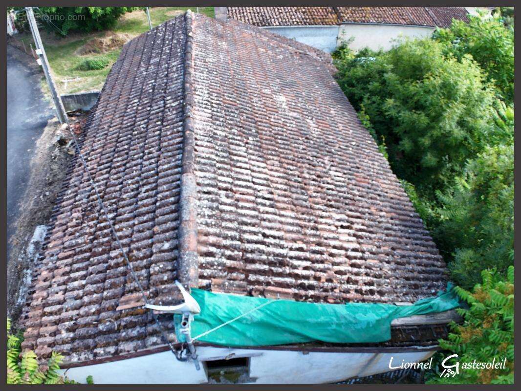 Ensemble deux maisons à rénovées en integralité à vendre avec terrain sur la communes  LIGUEUX (33) - photo 10