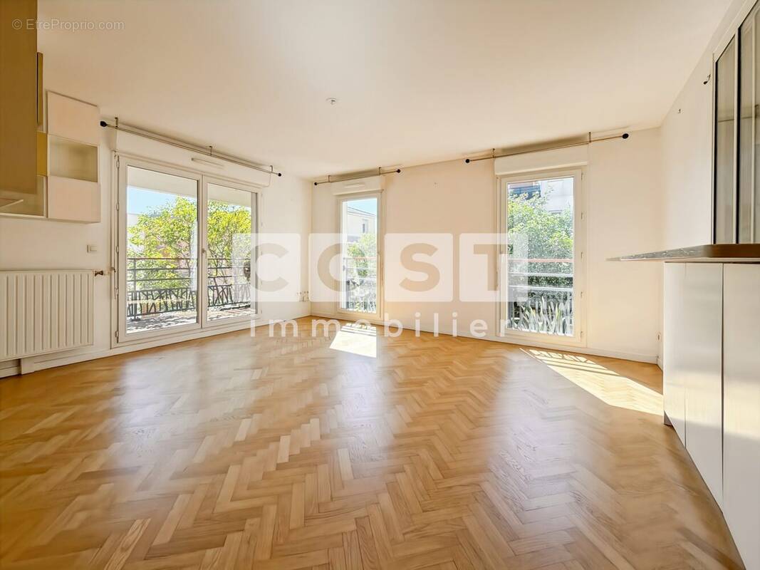 Appartement à GENNEVILLIERS