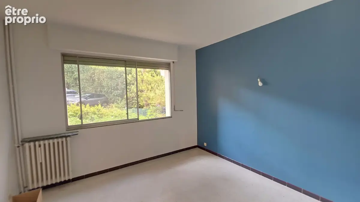 LE CANNET à vendre 4/5 pièces de 137 m2 avec 47 m2 de terrasse au calme, parking privatif et cave - photo 9