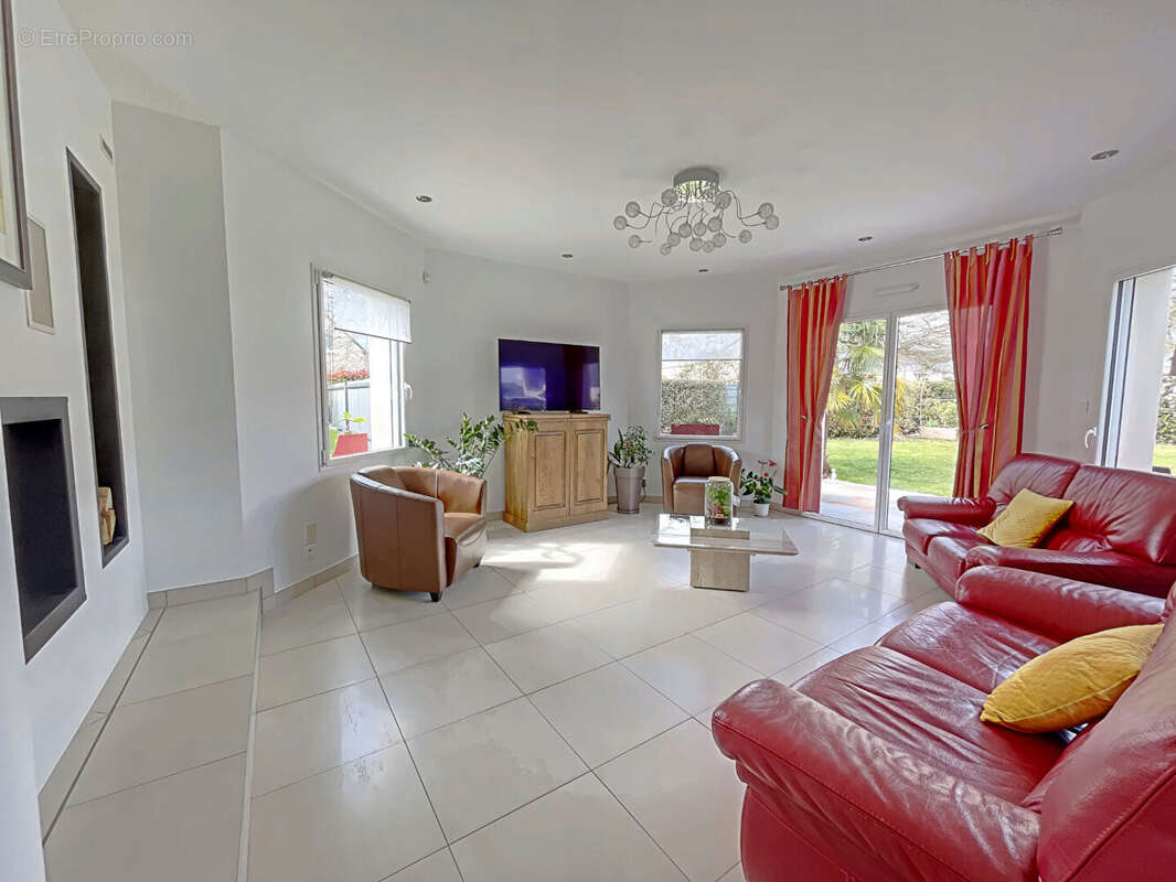 Maison à GRANDCHAMPS-DES-FONTAINES