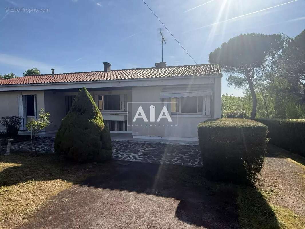 Maison à CHAMPNIERS