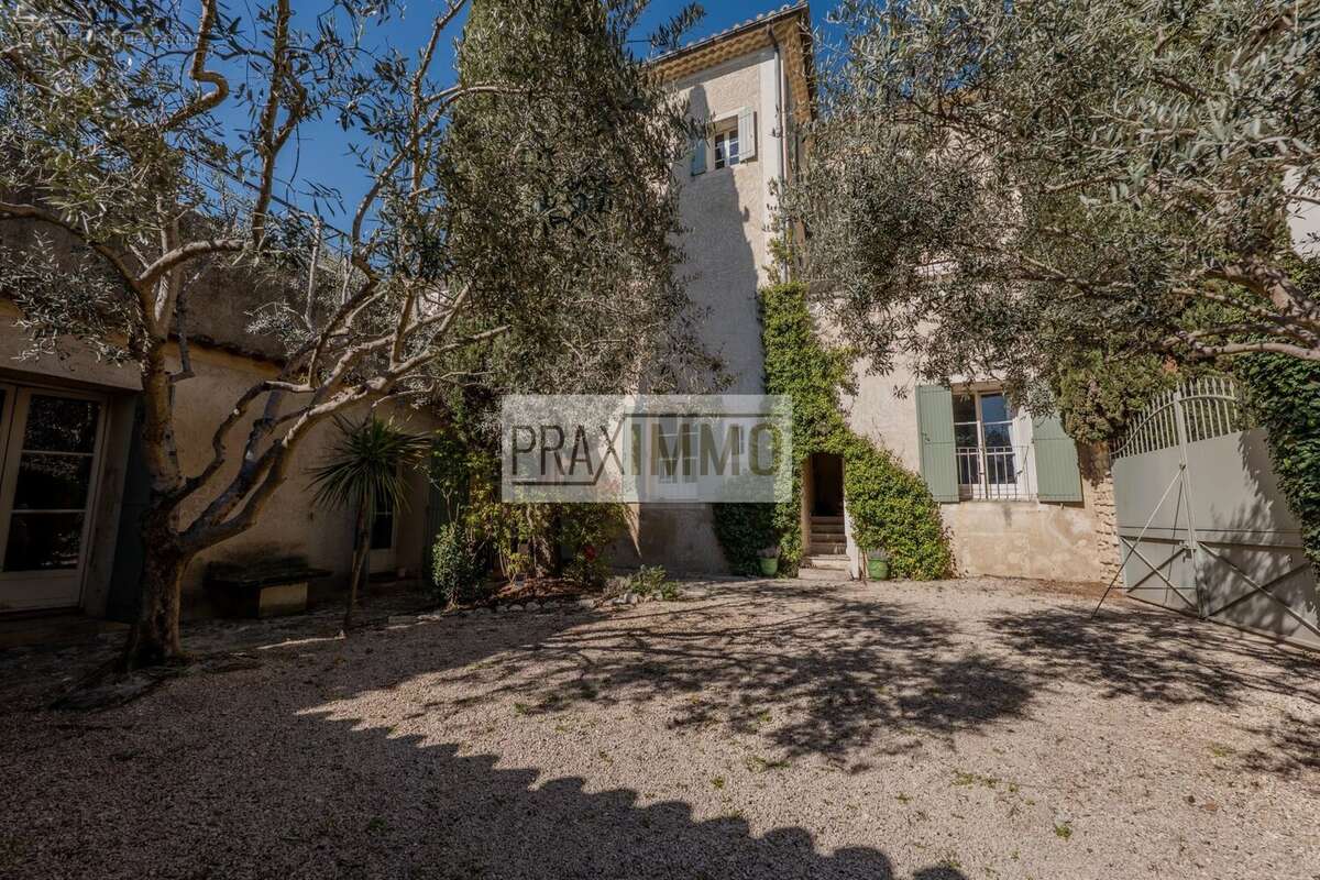 427 m² à Mazan  - photo 2
