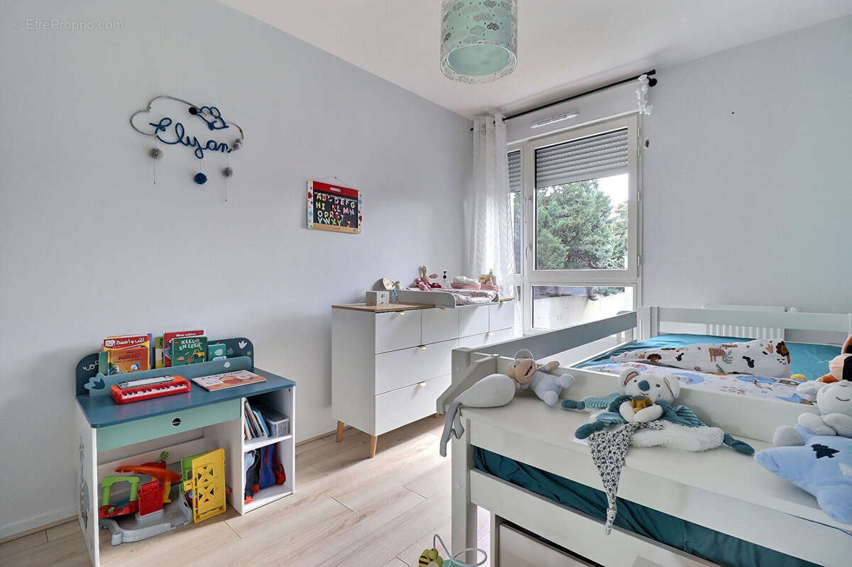 Appartement à COLOMBES