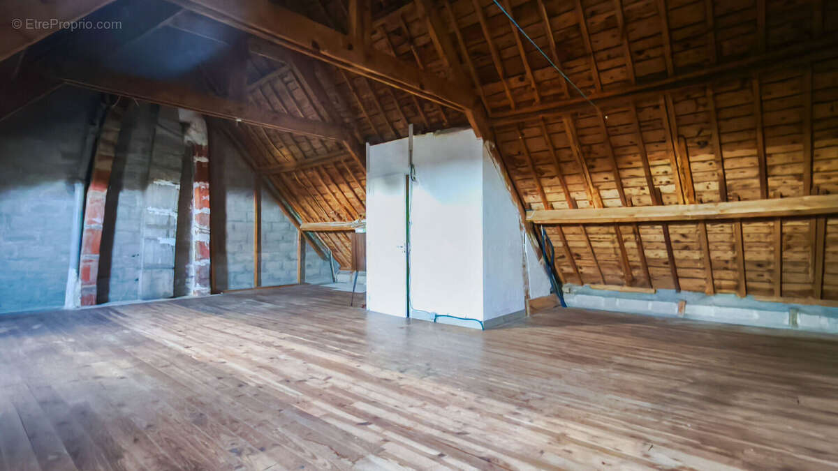 Trégunc - Secteur champêtre, maison 4 chambres et combles aménageables - photo 12