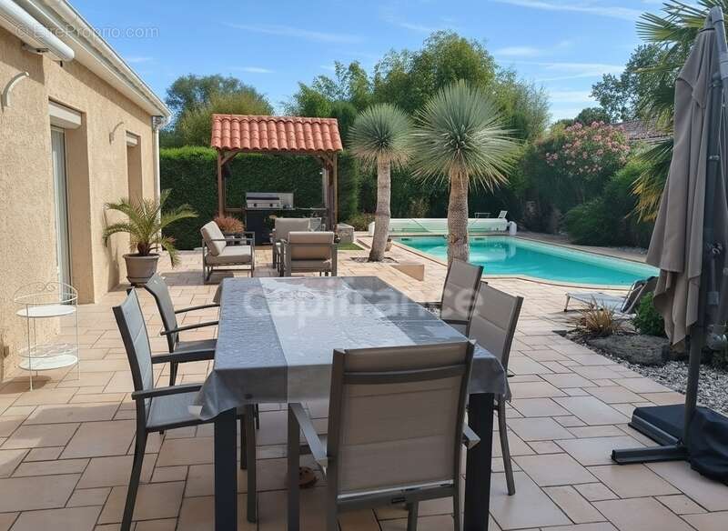 Maison à PISANY