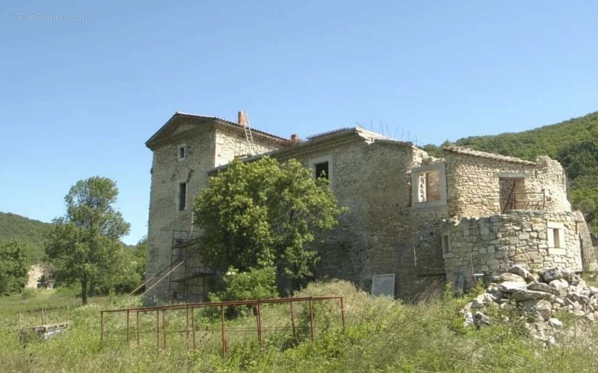 Maison à MONTJOYER