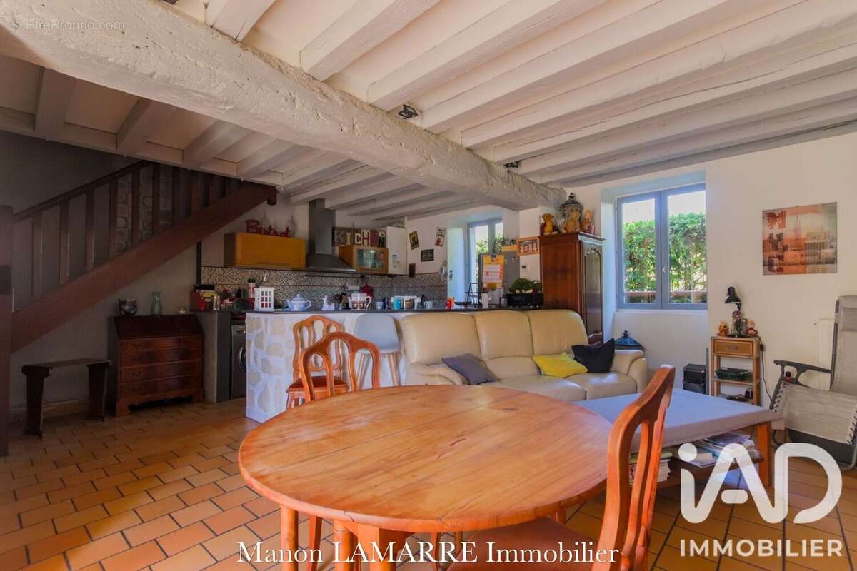 Appartement 87 m² à Issou  - photo 4