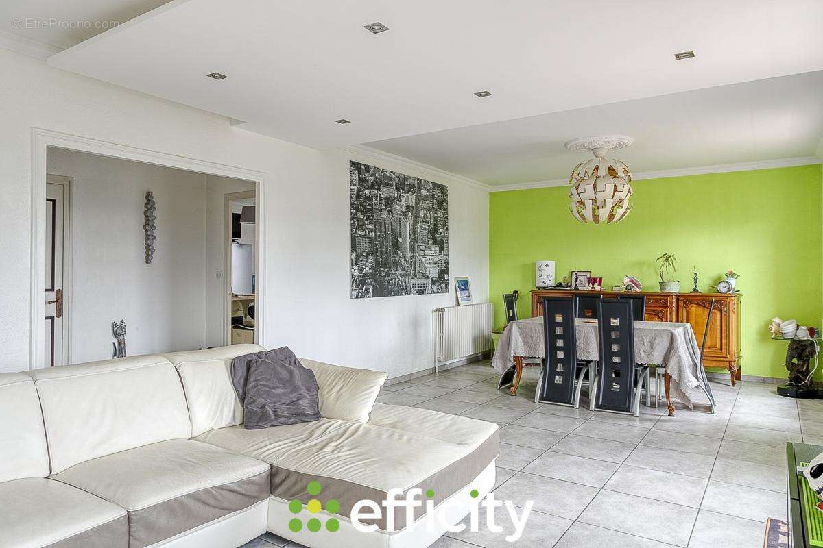 Maison à SALAISE-SUR-SANNE