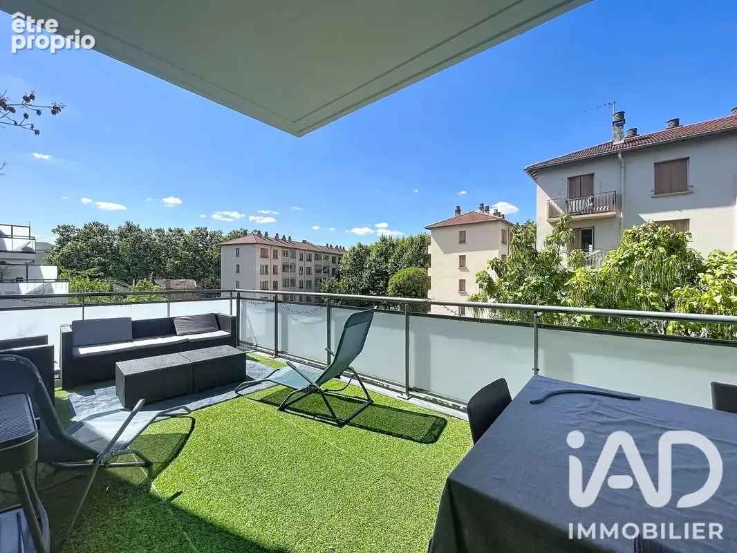Photo 1 - Appartement à VILLEURBANNE