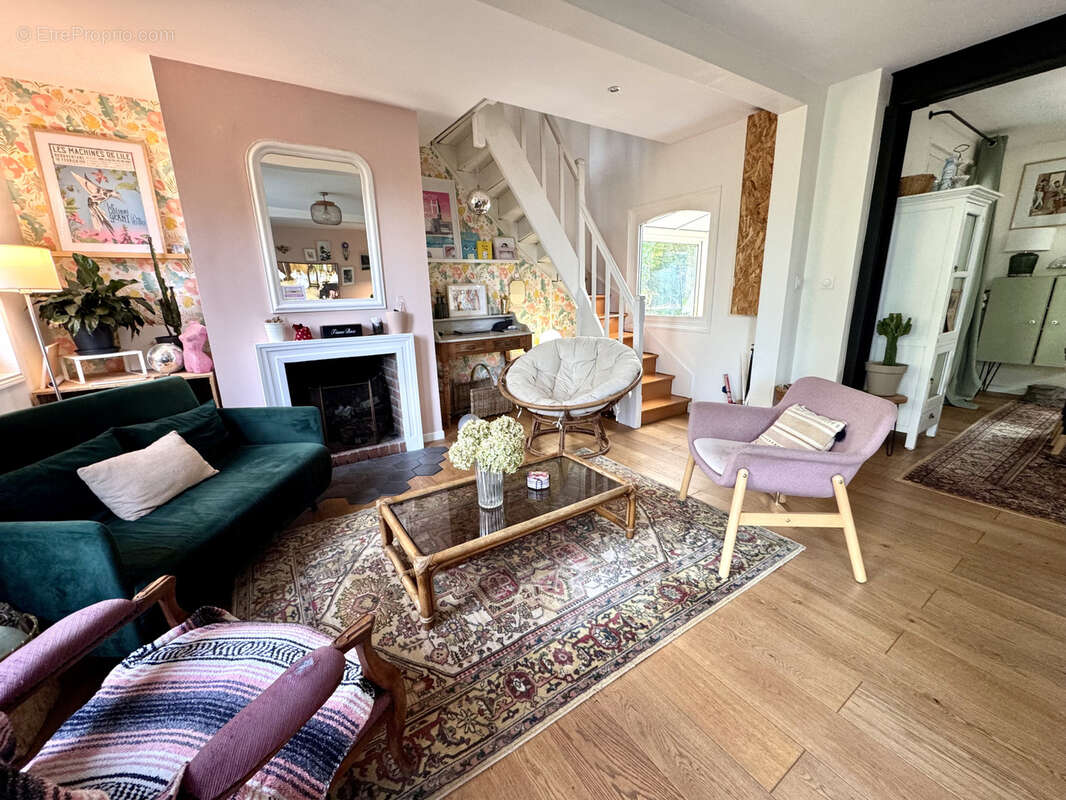 Maison à SAINT-LAURENT-DE-BREVEDENT