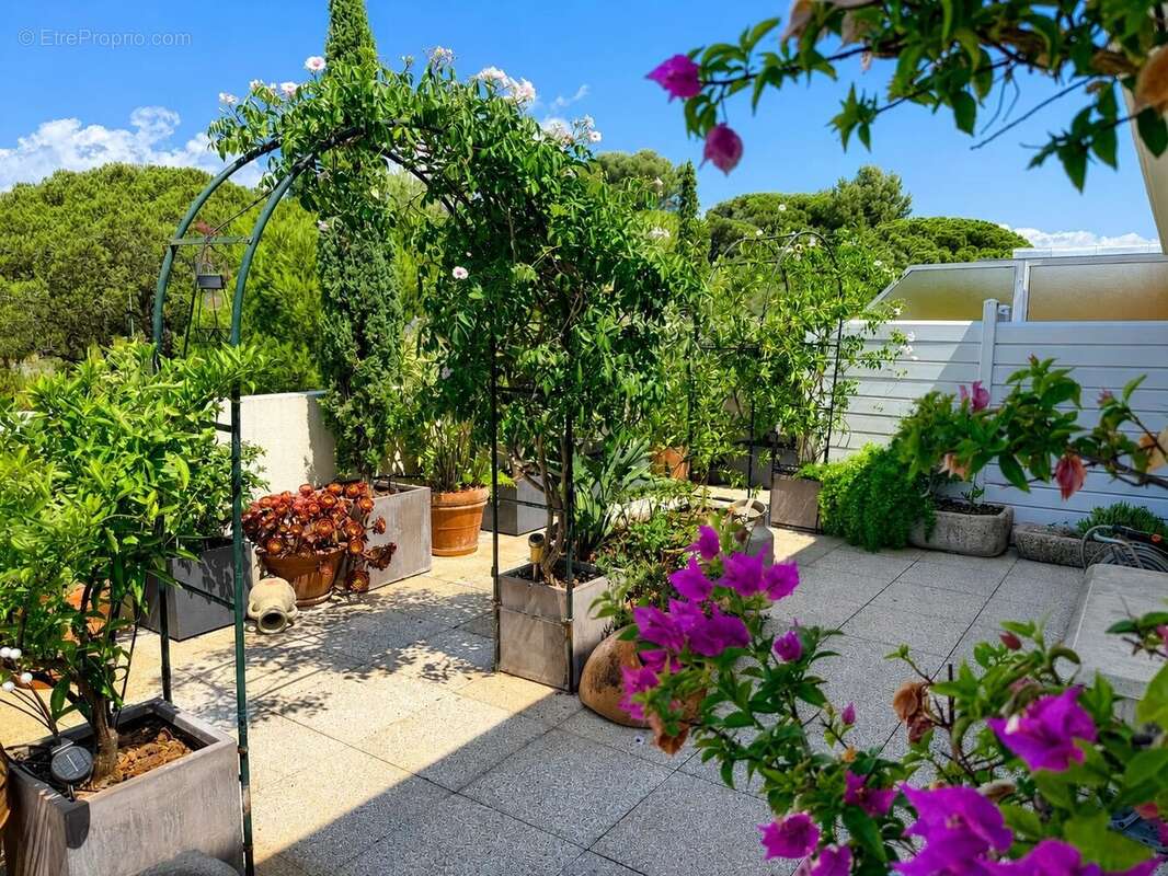 Exclusivité – appartement d’exception 4 pièces de 108 m² – dernier étage avec 100 m² de terrasse - photo 9