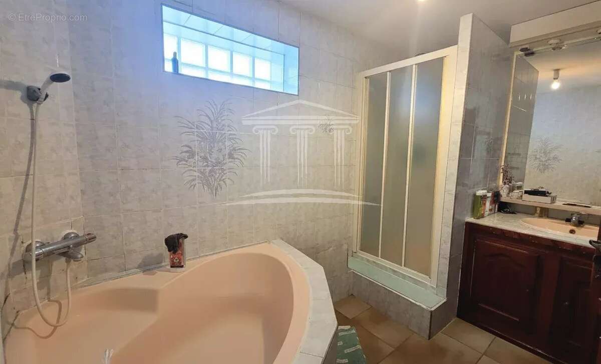 Maison à JONQUIERES