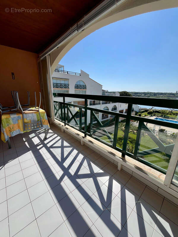 Appartement T3 duplex de 66m2 au sol vendu avec garage - LAC SALONIQUE PORT CAMARGUE - photo 3
