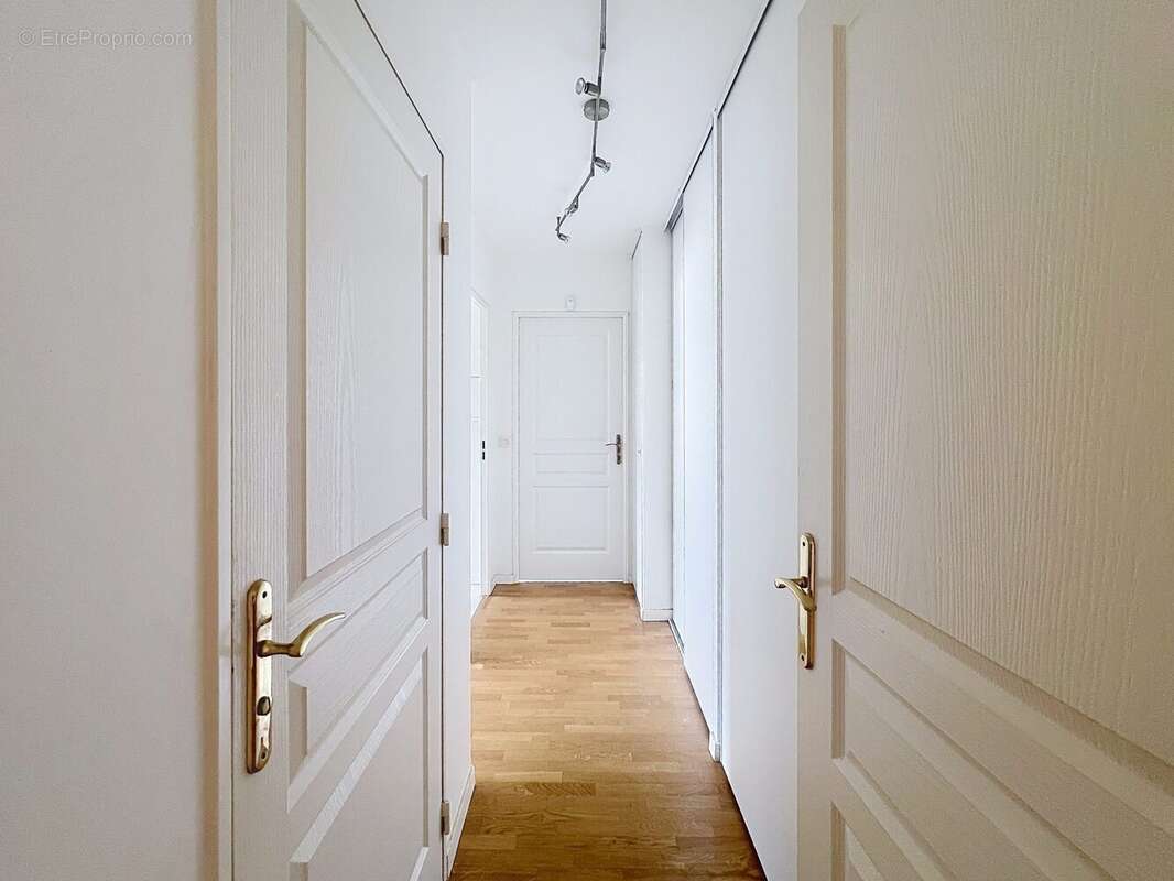 Appartement à CHENNEVIERES-SUR-MARNE
