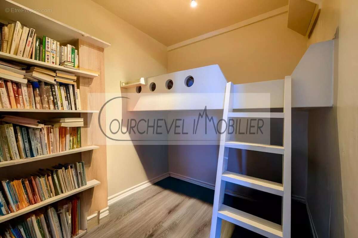 Appartement à LA PERRIERE