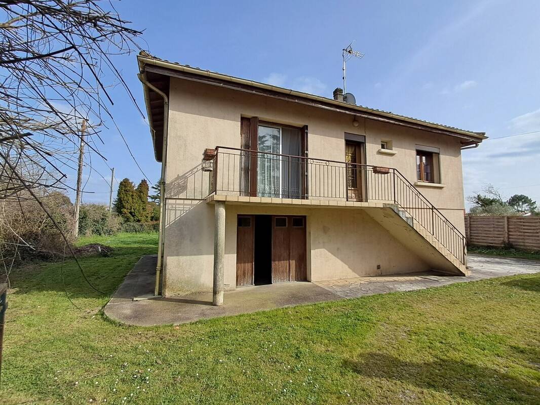 Maison à COLAYRAC-SAINT-CIRQ