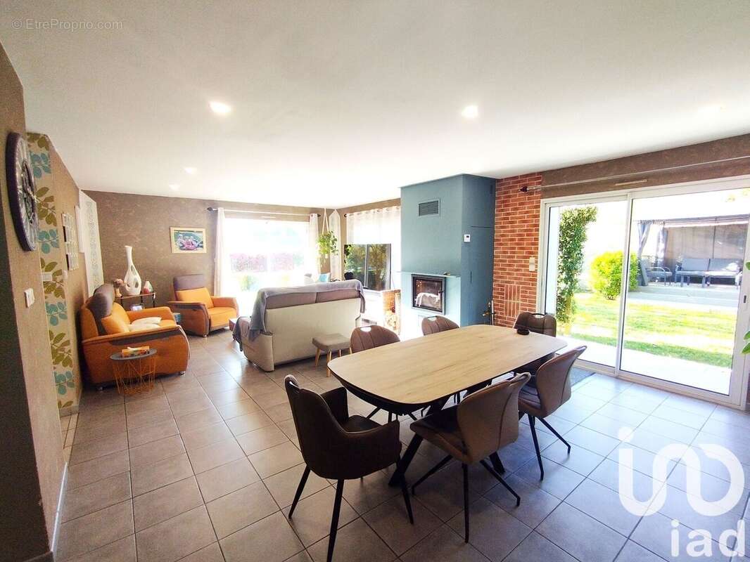 Photo 3 - Maison à COSSE-LE-VIVIEN