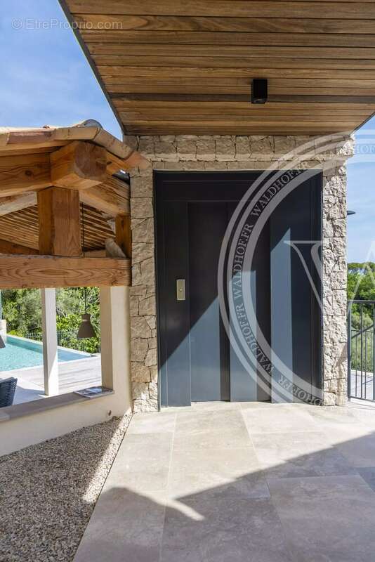 Maison en pierre élégante avec vue Mer et les montagnes - photo 25
