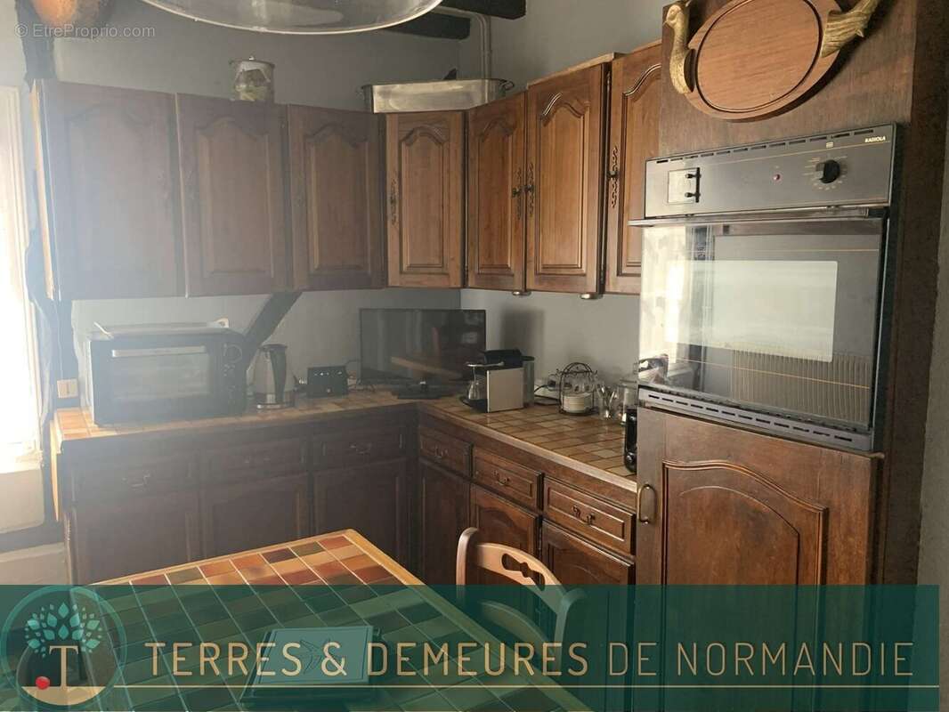 PAYS d'AUGE du CALVADOS, région CAMBREMER (14340) petite maison en clombages et 730 m2 de terrain - photo 14