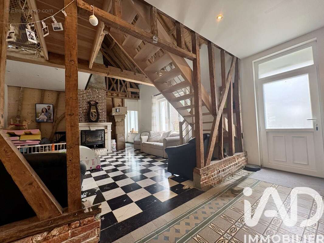 Maison 230 m² à Houvin-Houvigneul  - photo 3