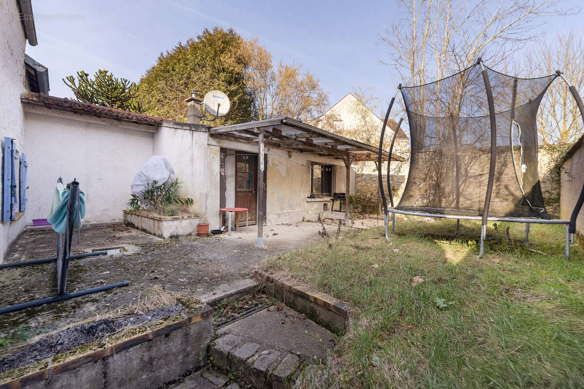 Maison à CERNY