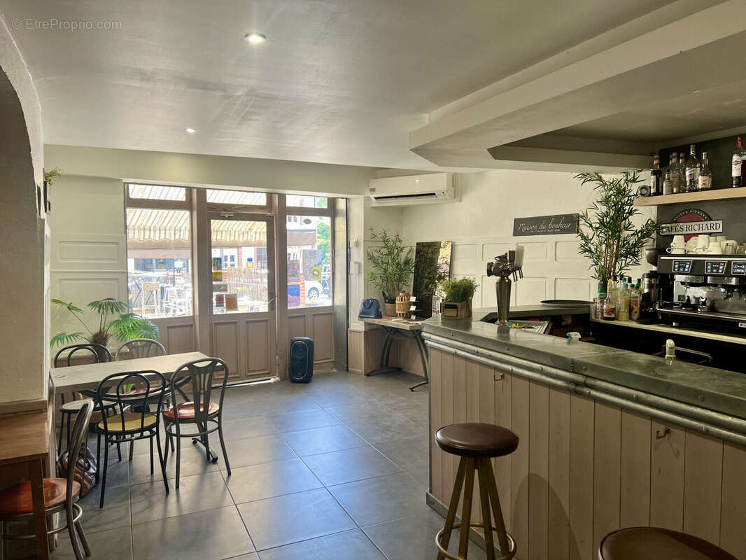 Photo 6 - Commerce à VERFEIL