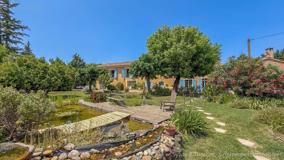 Maison à CADEROUSSE