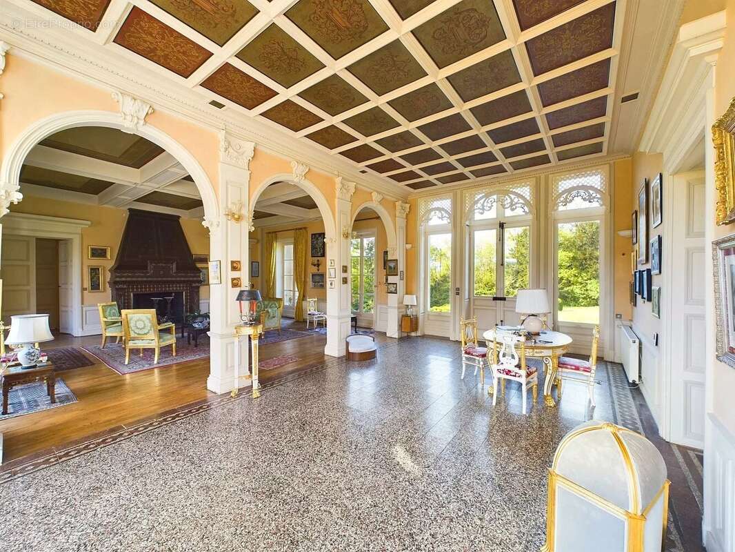 Superbe château du XIXe siècle dans un parc magnifique - photo 4