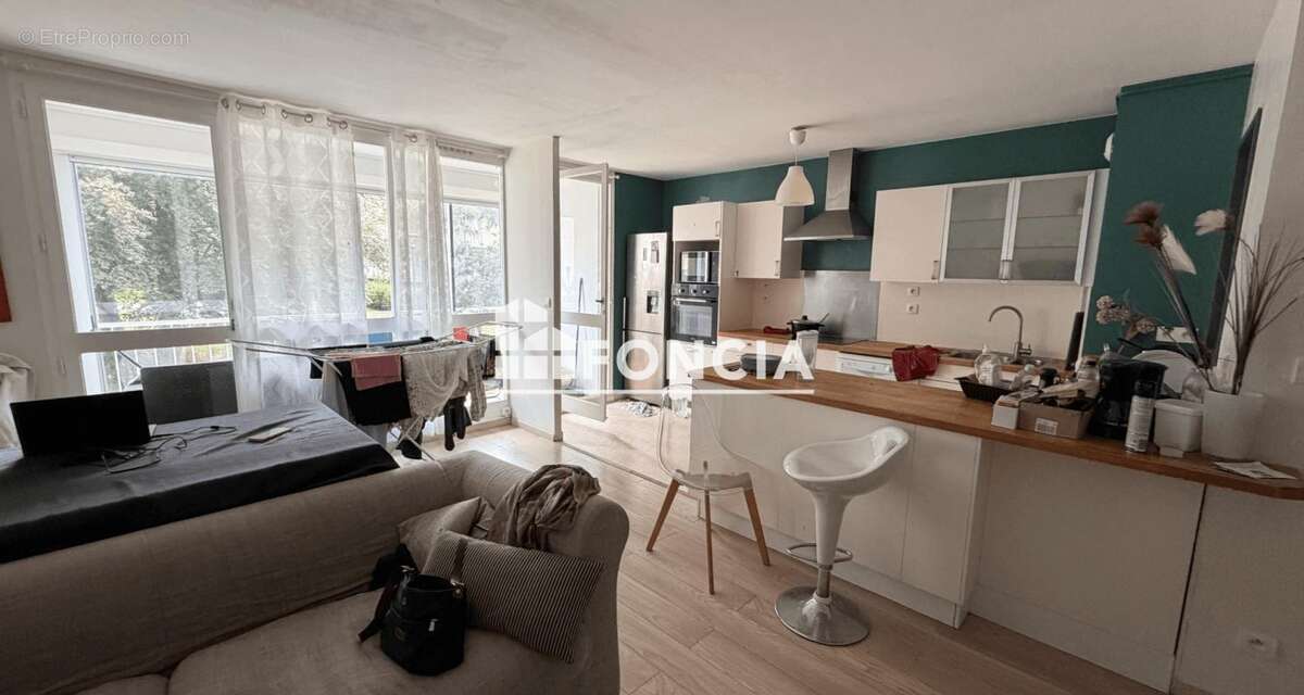 Appartement de 80 m² avec balcon et cave - photo 2