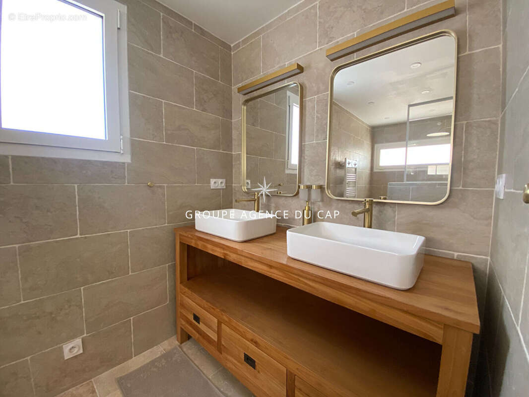 Appartement à LES ISSAMBRES