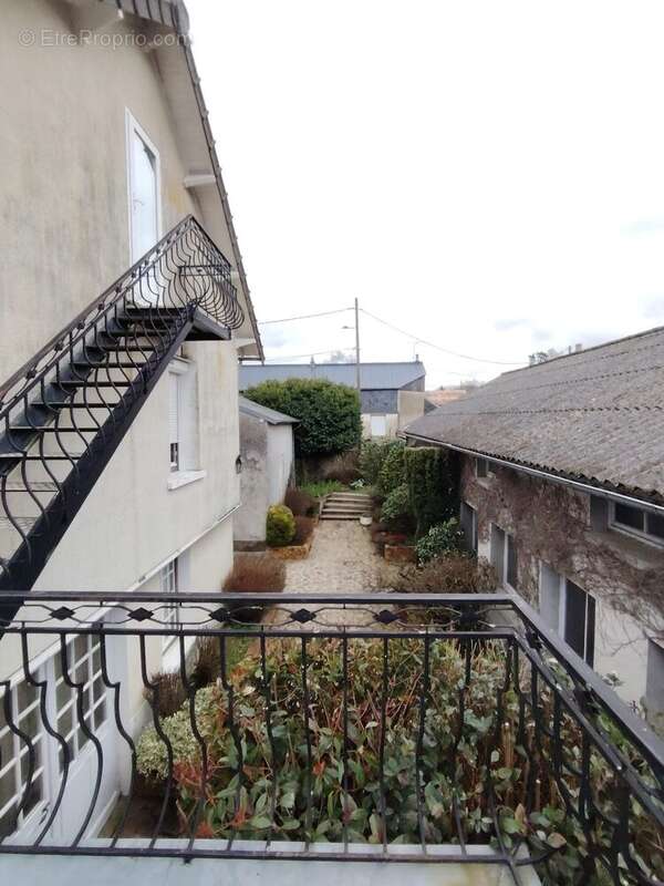 Maison à BUSSIERE-DUNOISE