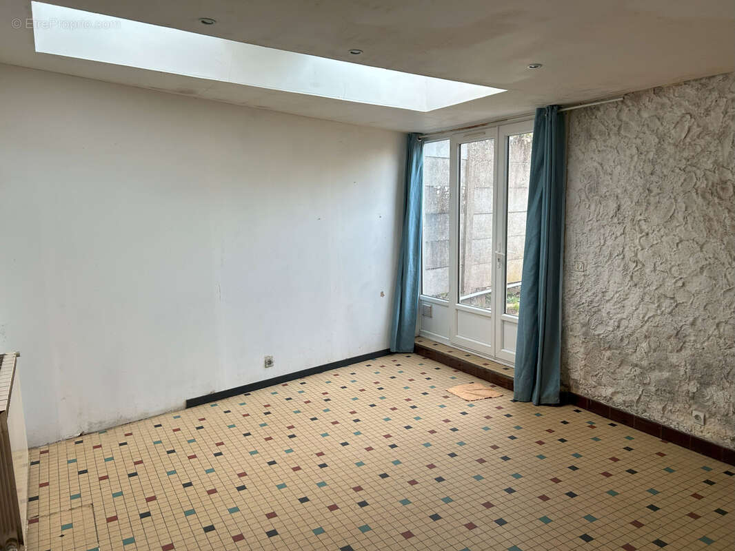 Maison à SARGE-LES-LE-MANS