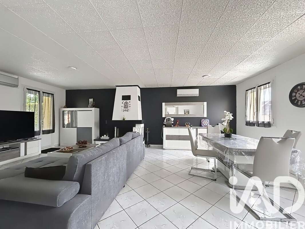 Photo 2 - Maison à PONTAULT-COMBAULT