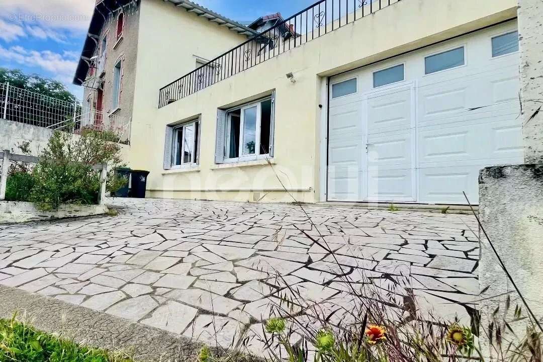 Maison à CHATELGUYON