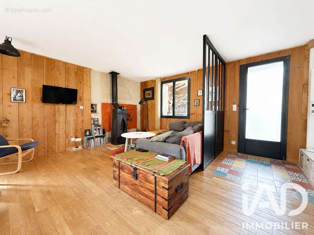 Maison 110 m² à Cadillac  - photo 4