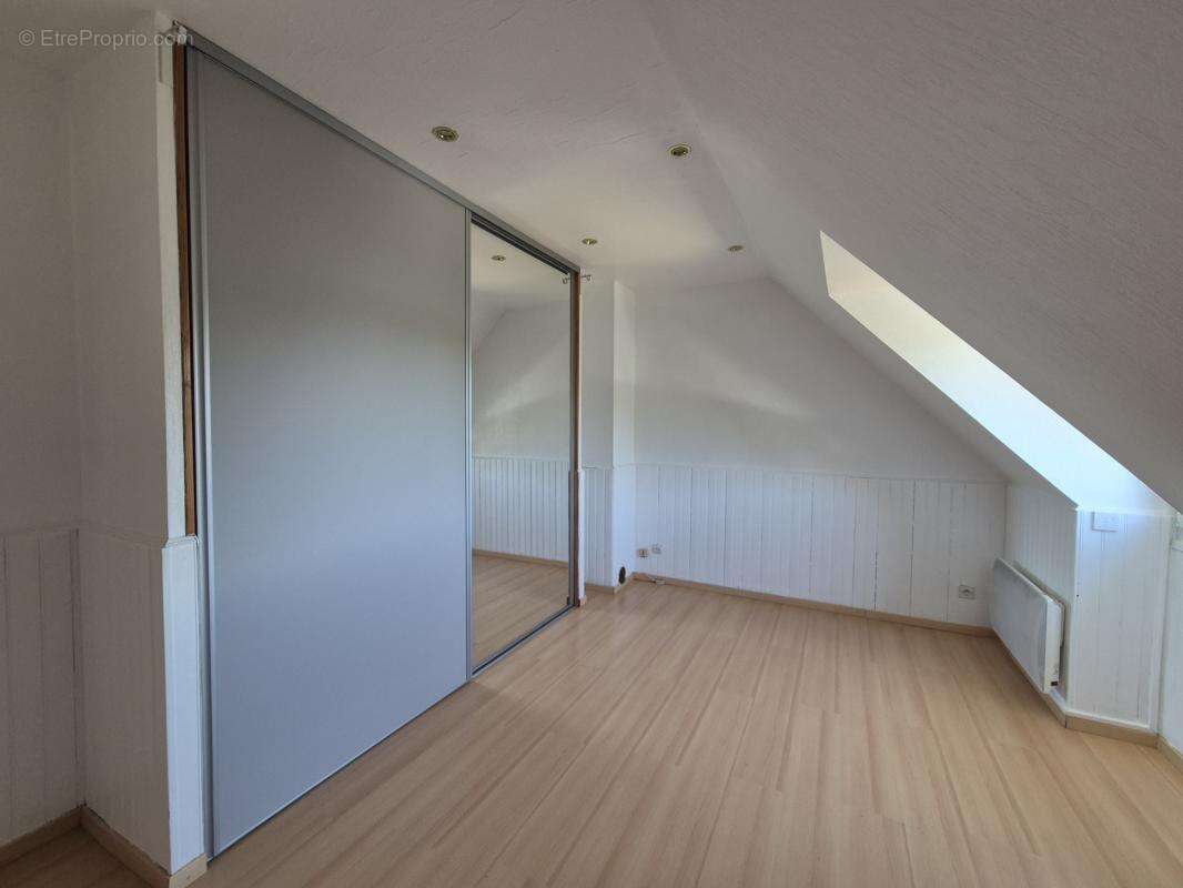 Maison traditionnelle sur sous sol complet 4 chambres jardin - photo 6