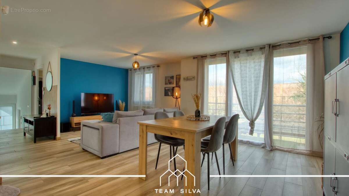 Maison à ROUSSILLON