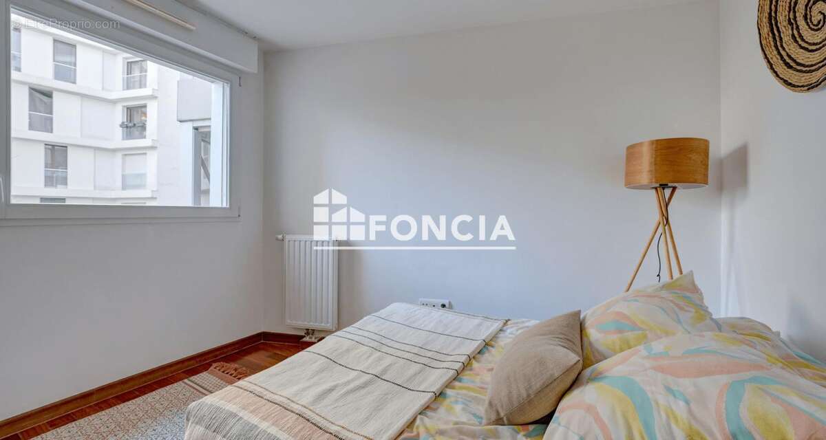 Appartement à ISSY-LES-MOULINEAUX