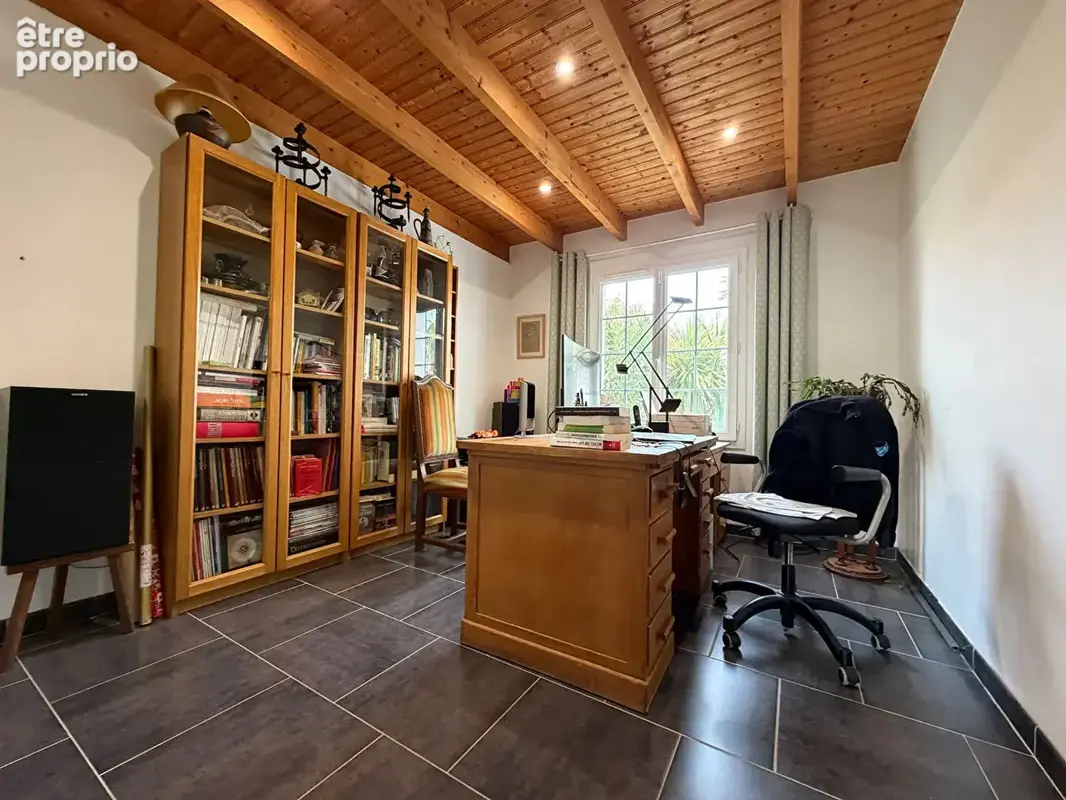 Exclusivité A 15min de Rochefort ou de Marennes : Saint Jean d'Angle, Maison 6 chambres, garage, piscine et jardin - photo 8