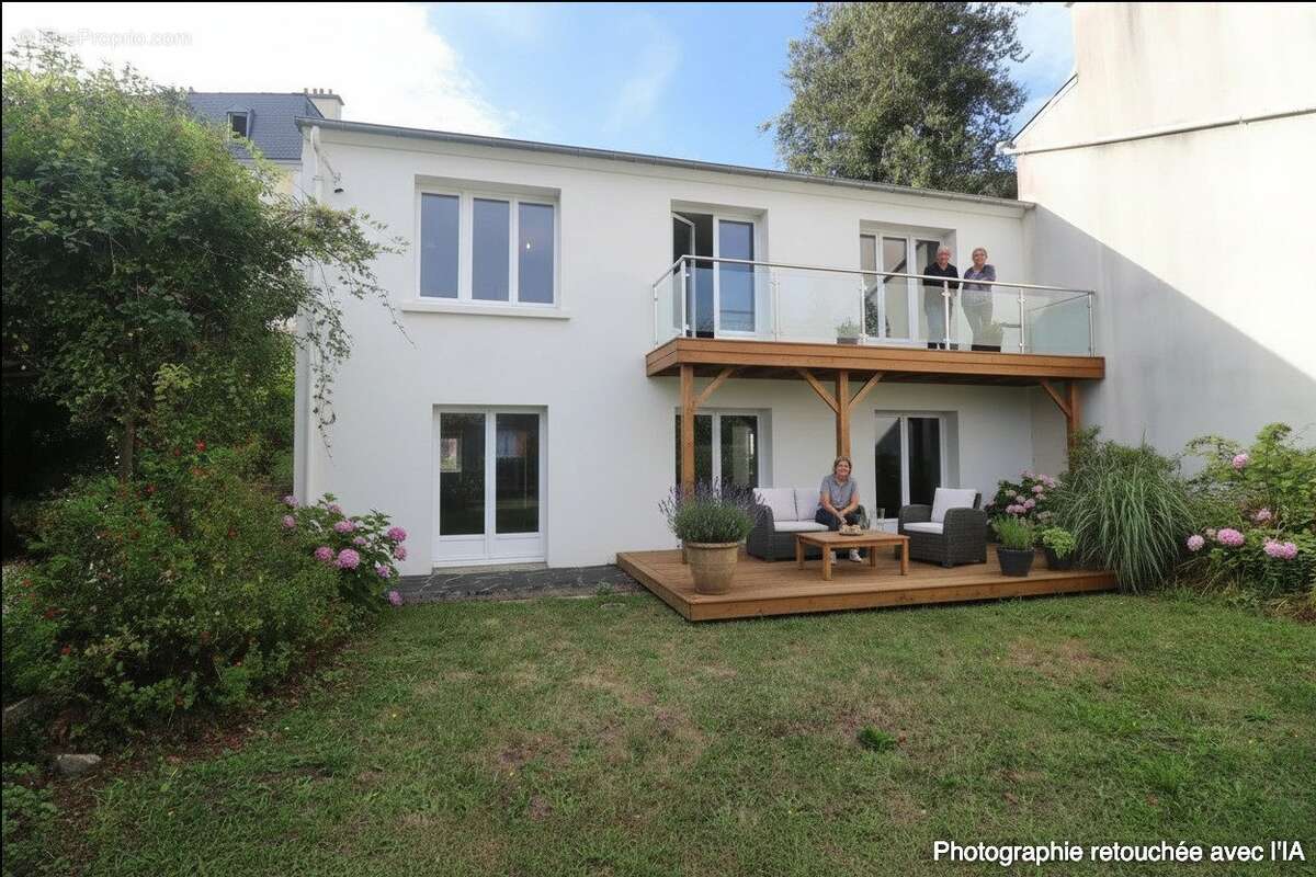 Maison à LE RELECQ-KERHUON