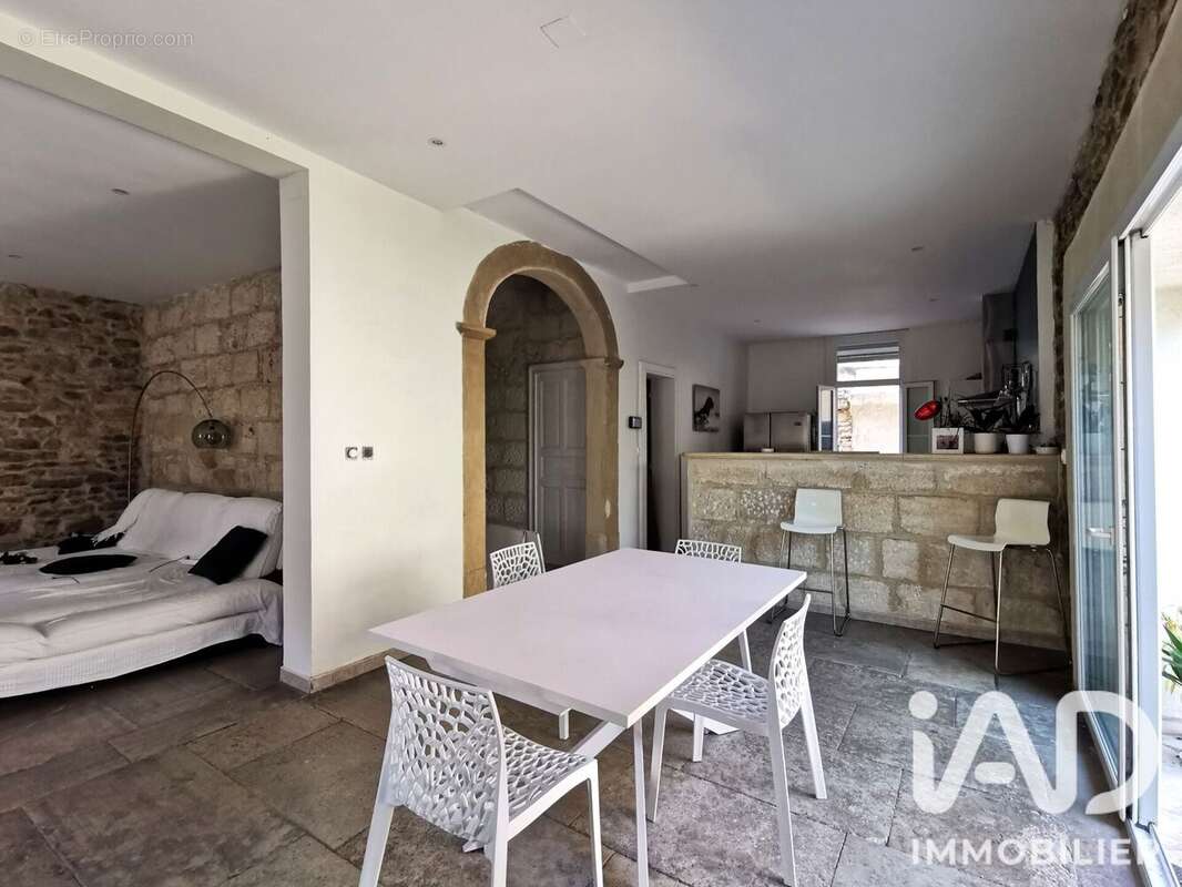 Maison 195 m² à Lunel  - photo 2