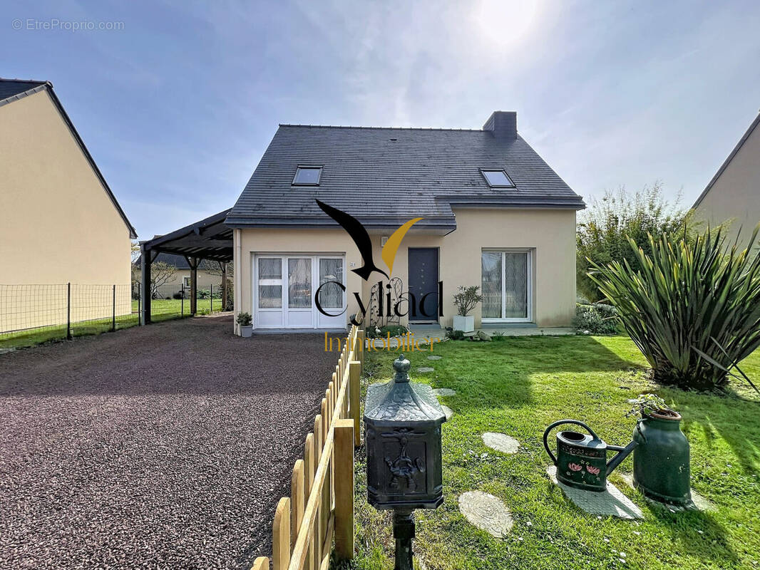 Maison à SAINT-MELOIR-DES-ONDES