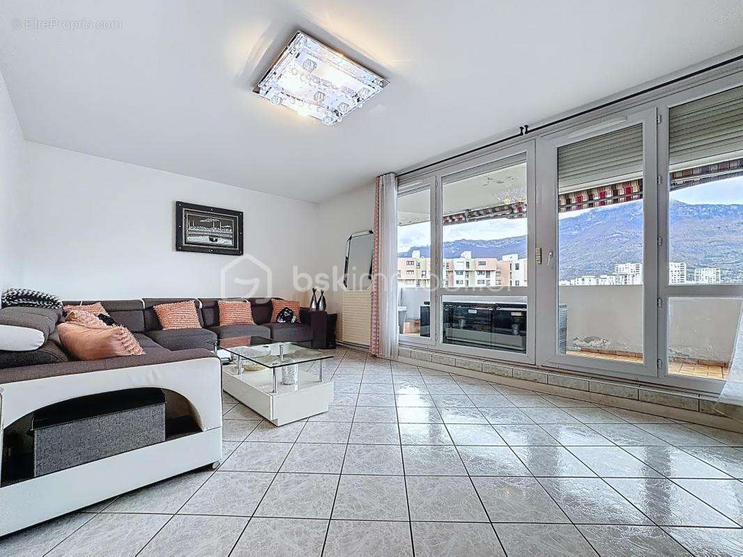 Appartement à ECHIROLLES