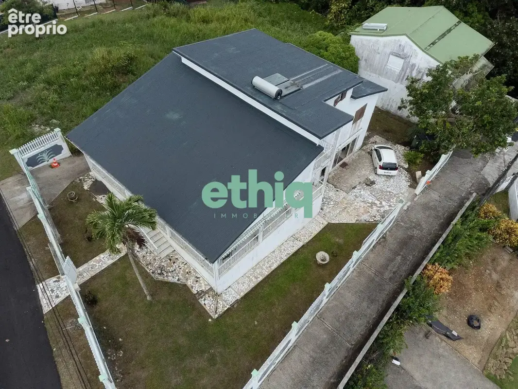 Photo Maison à Sainte-Rose au prix de 436 450€