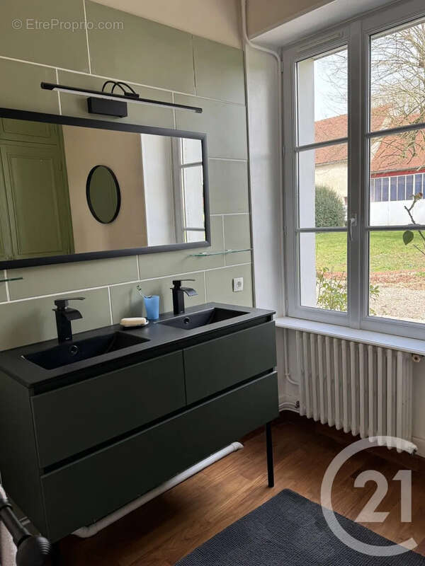 Maison à COSNE-COURS-SUR-LOIRE