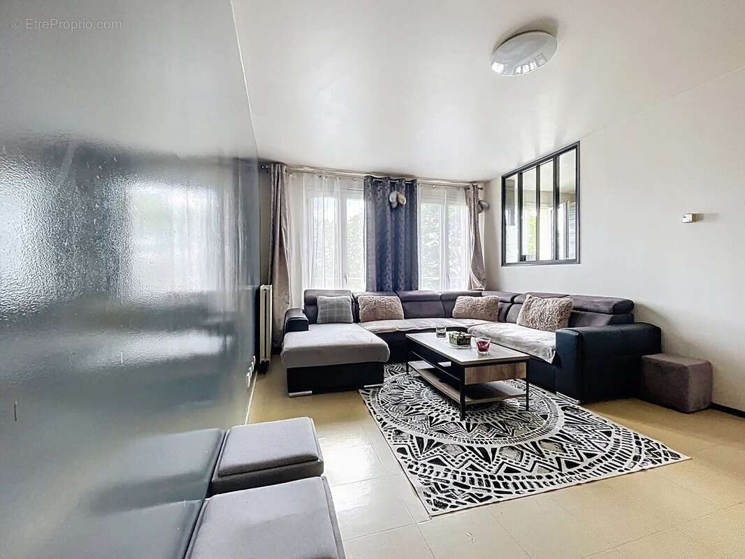Appartement à ELANCOURT