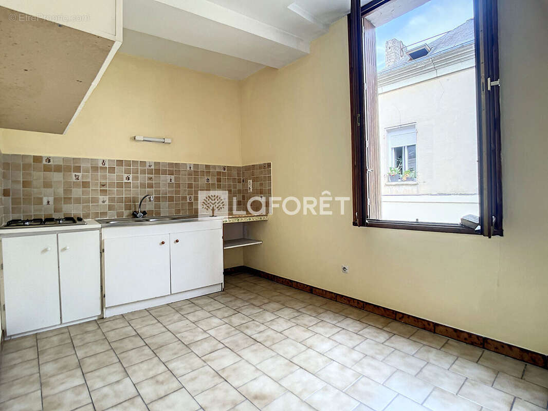 Immeuble Doué La Fontaine - photo 5