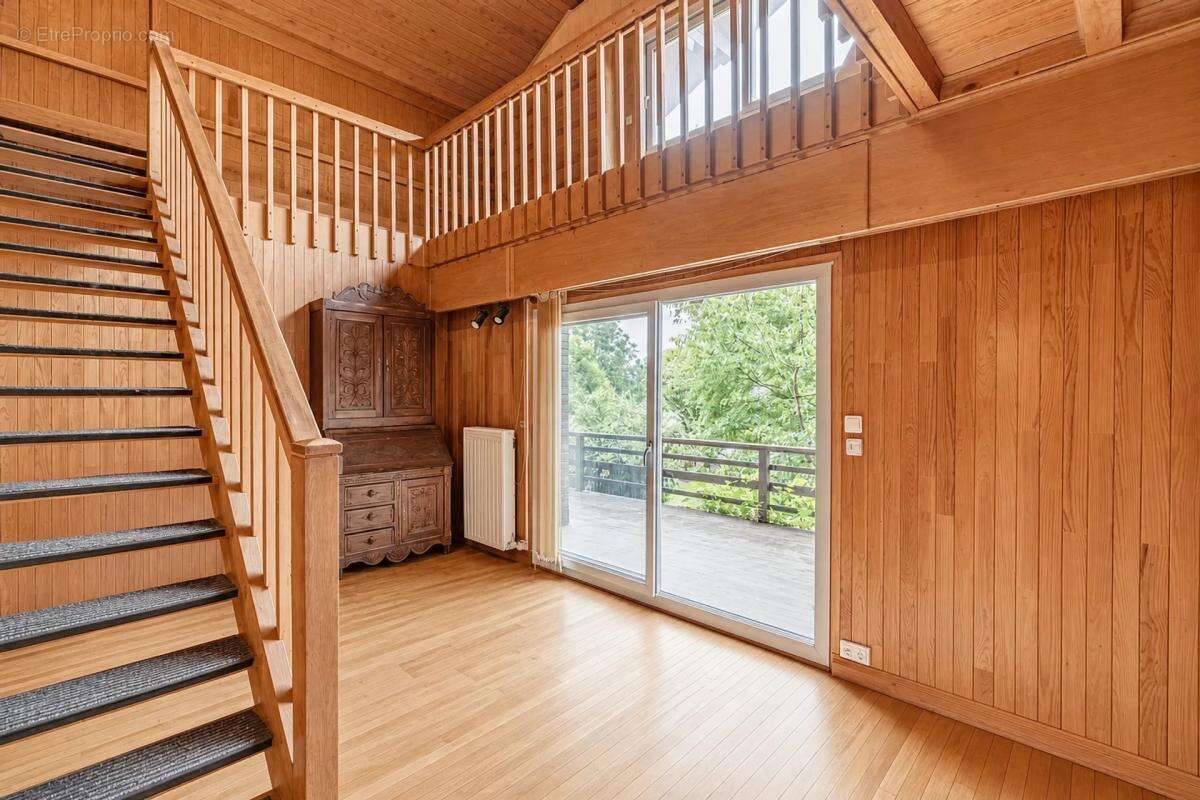Maison atypique à fort potentiel de 9 pièces – 234 m² habitables - photo 6