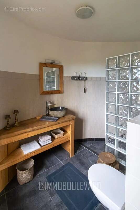 Maison à SAINT-MAURICE-PRES-PIONSAT