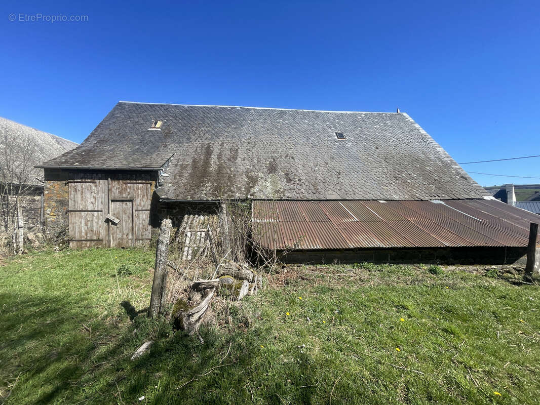 Maison à PERPEZAT